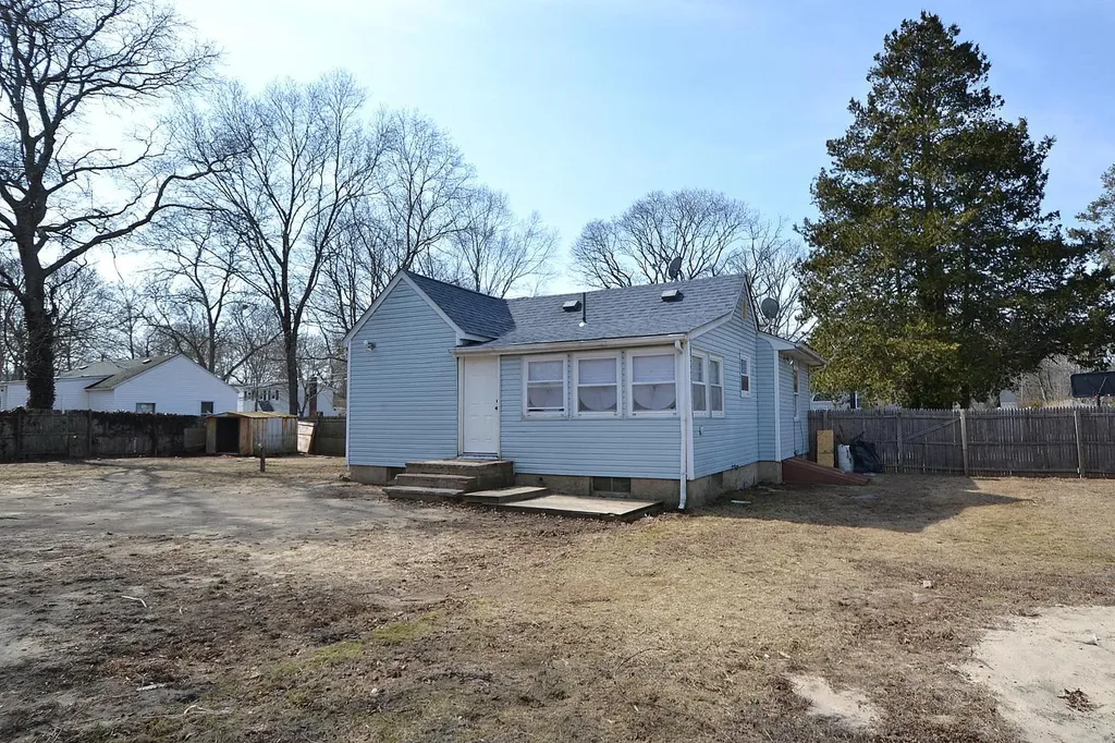 179 Lynbrook Drive Mastic Beach NY 11951