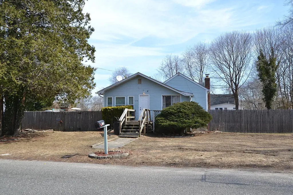 179 Lynbrook Drive Mastic Beach NY 11951
