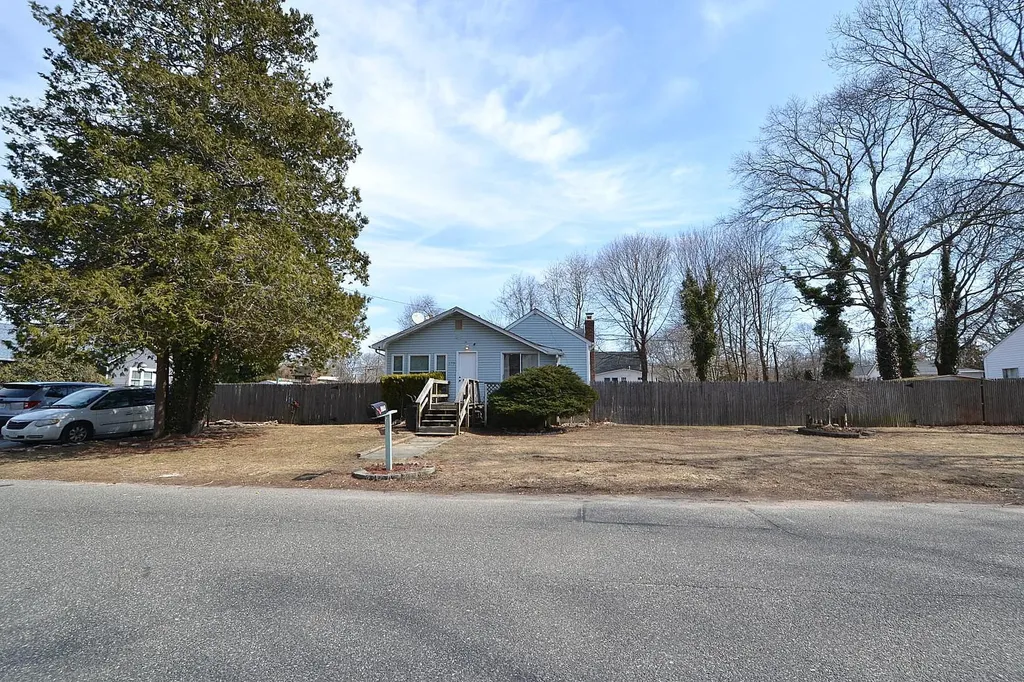 179 Lynbrook Drive Mastic Beach NY 11951
