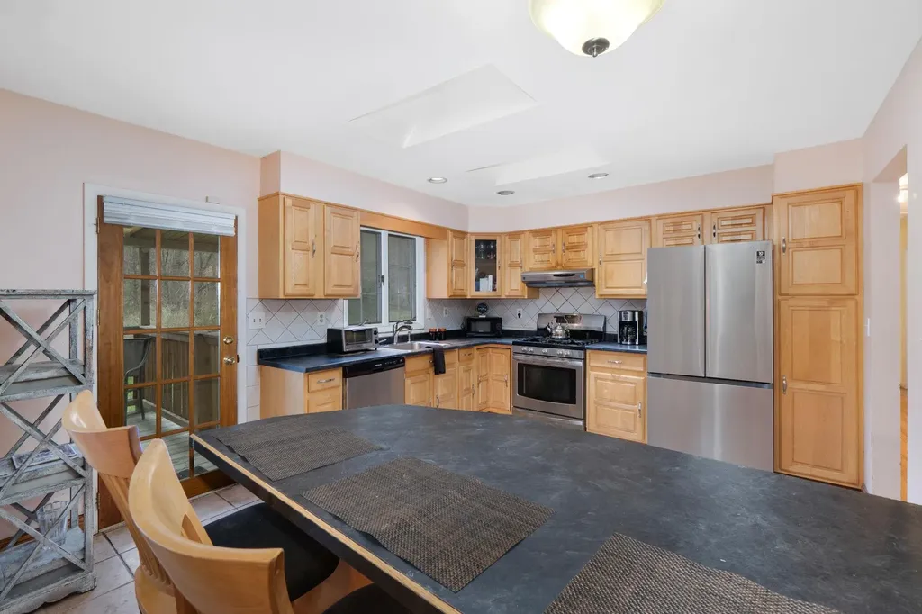 14 Ashley Lane Cold Spring NY 10516