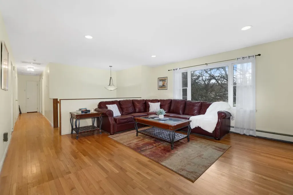14 Ashley Lane Cold Spring NY 10516