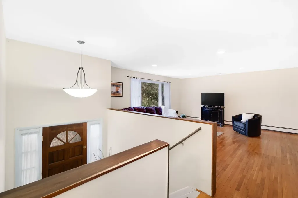 14 Ashley Lane Cold Spring NY 10516