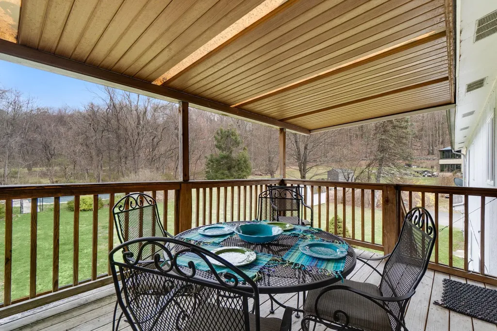 14 Ashley Lane Cold Spring NY 10516