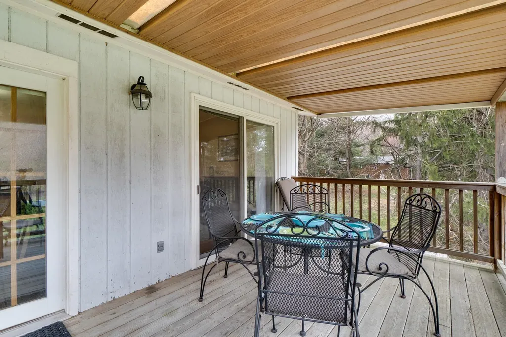 14 Ashley Lane Cold Spring NY 10516