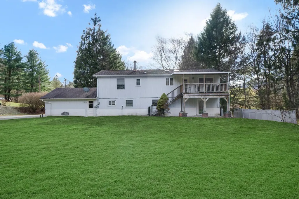 14 Ashley Lane Cold Spring NY 10516