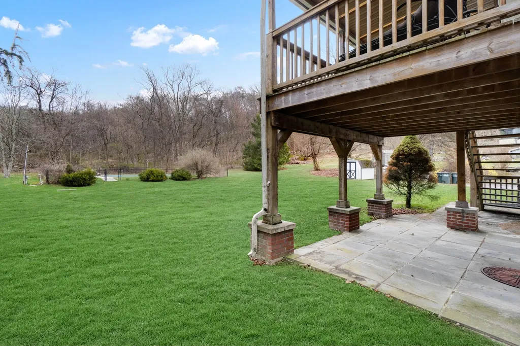 14 Ashley Lane Cold Spring NY 10516