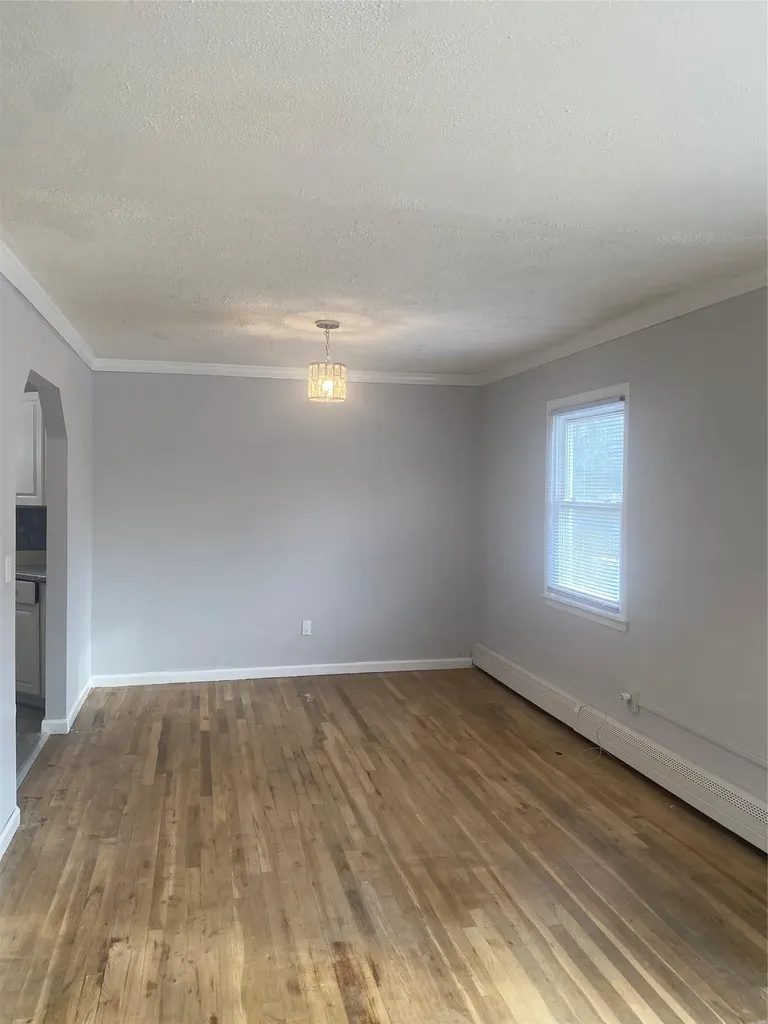 123 Lakeway Drive West Babylon NY 11704
