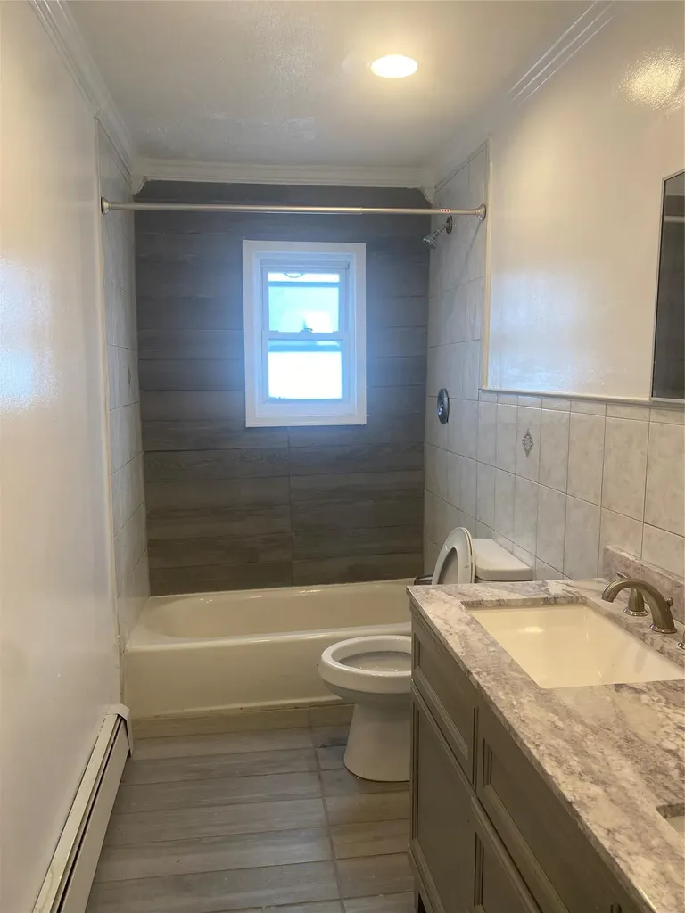 123 Lakeway Drive West Babylon NY 11704