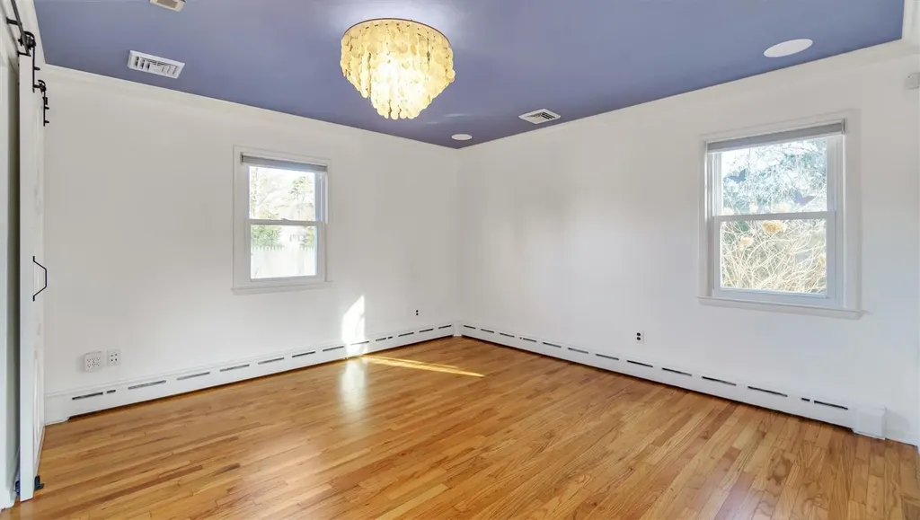 74 Sunrise Avenue Riverhead NY 11901