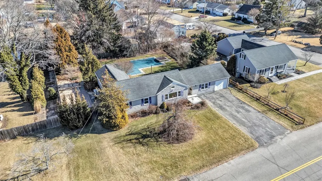 74 Sunrise Avenue Riverhead NY 11901