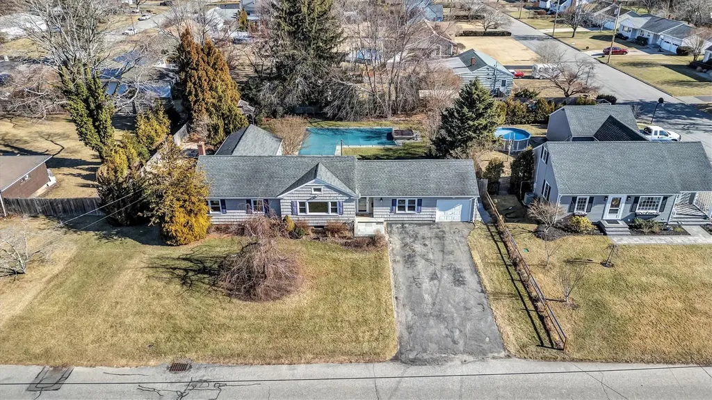 74 Sunrise Avenue Riverhead NY 11901