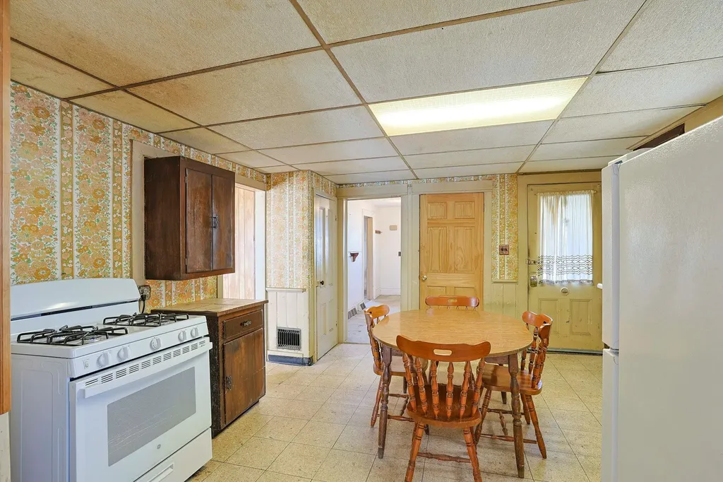 16 Myrtle Avenue Middletown NY 10940