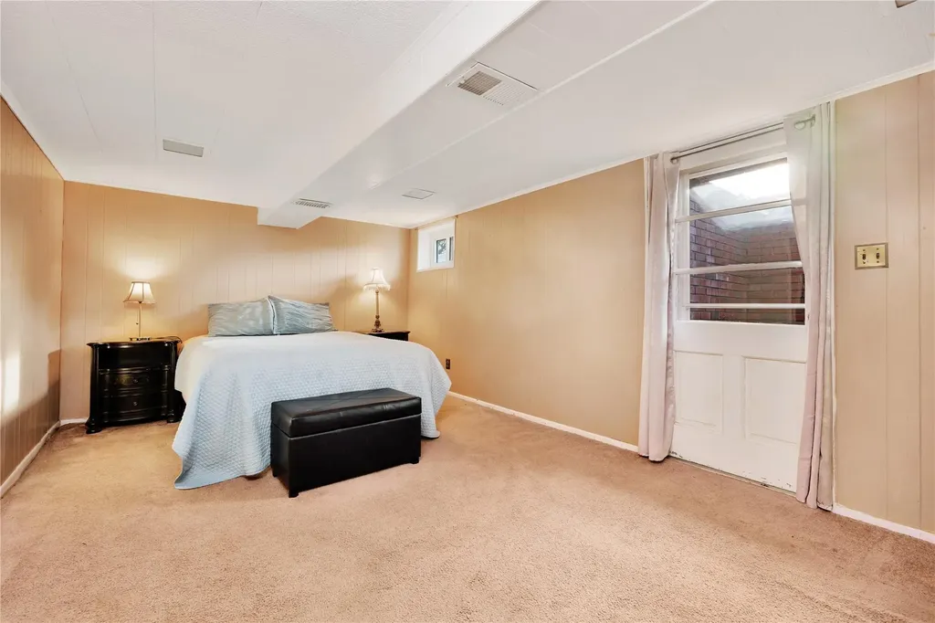 9 Stagg Lane Commack NY 11725