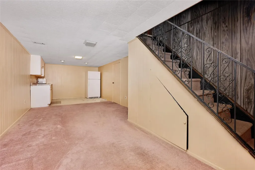 9 Stagg Lane Commack NY 11725