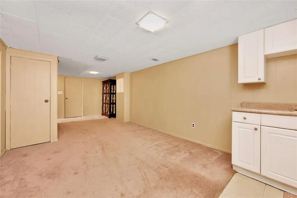 9 Stagg Lane Commack NY 11725