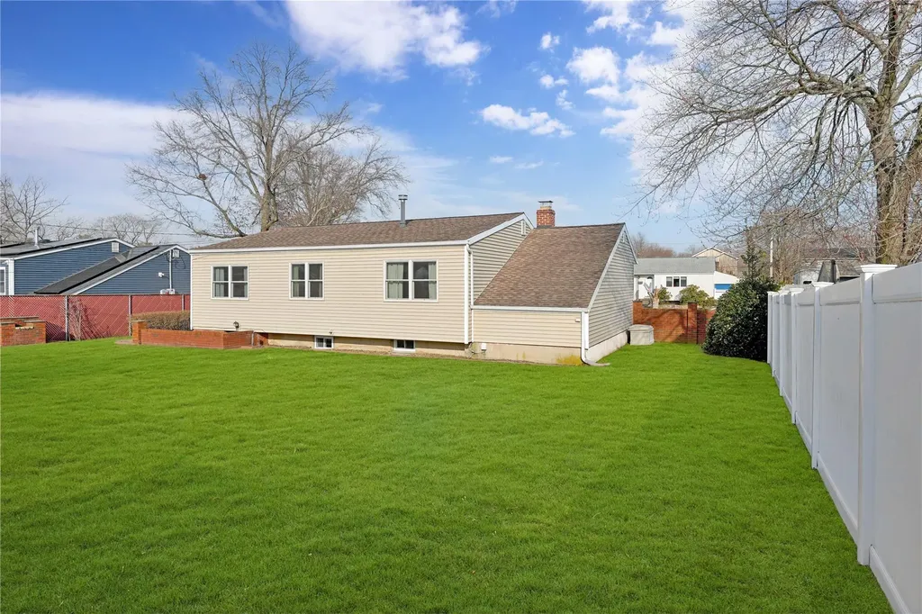9 Stagg Lane Commack NY 11725