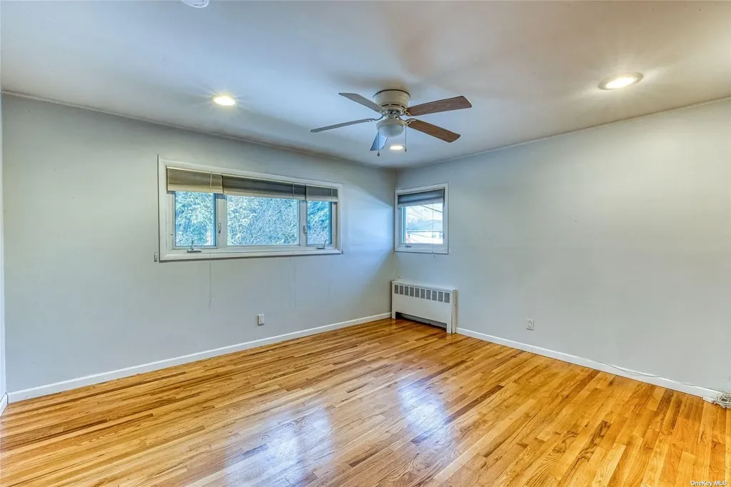 4 Kent Place Plainview NY 11803