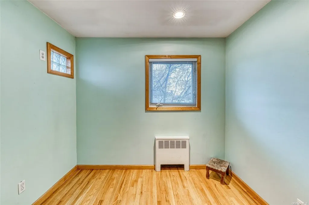 4 Kent Place Plainview NY 11803