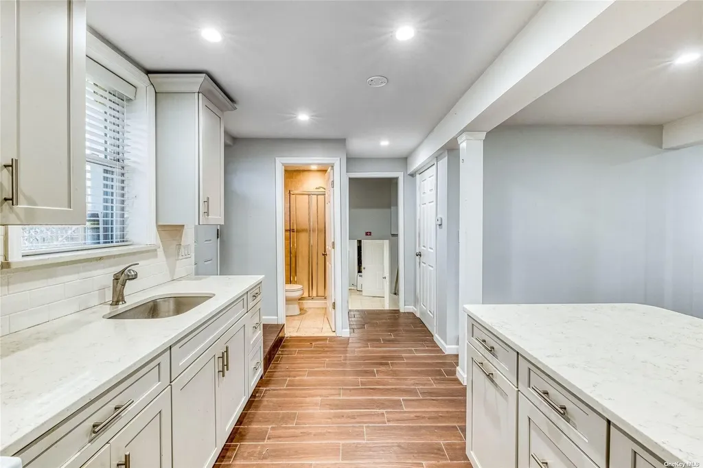 4 Kent Place Plainview NY 11803