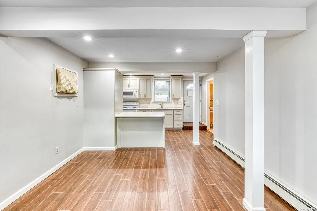 4 Kent Place Plainview NY 11803