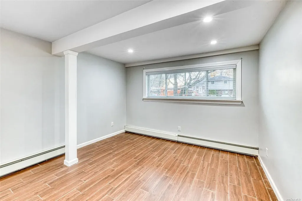 4 Kent Place Plainview NY 11803