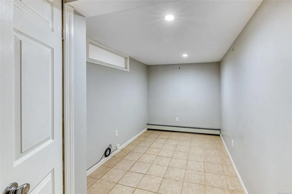4 Kent Place Plainview NY 11803