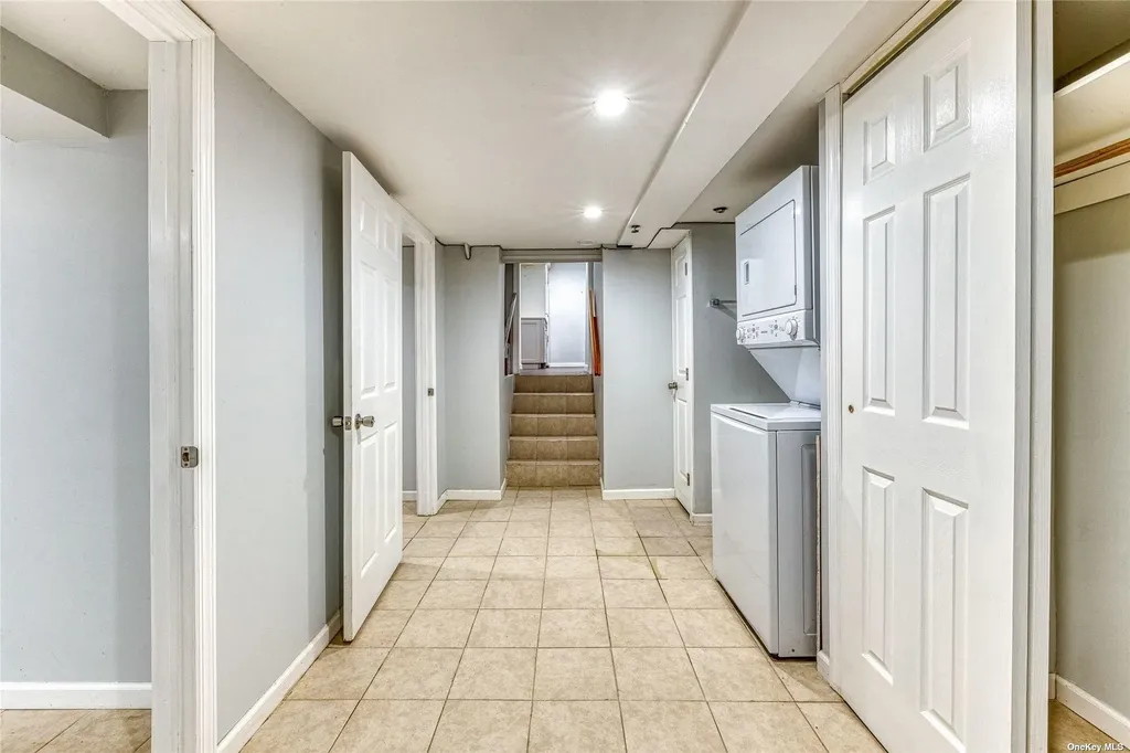 4 Kent Place Plainview NY 11803