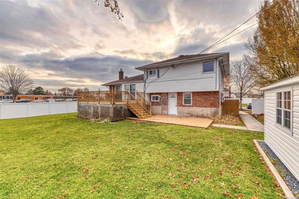 4 Kent Place Plainview NY 11803