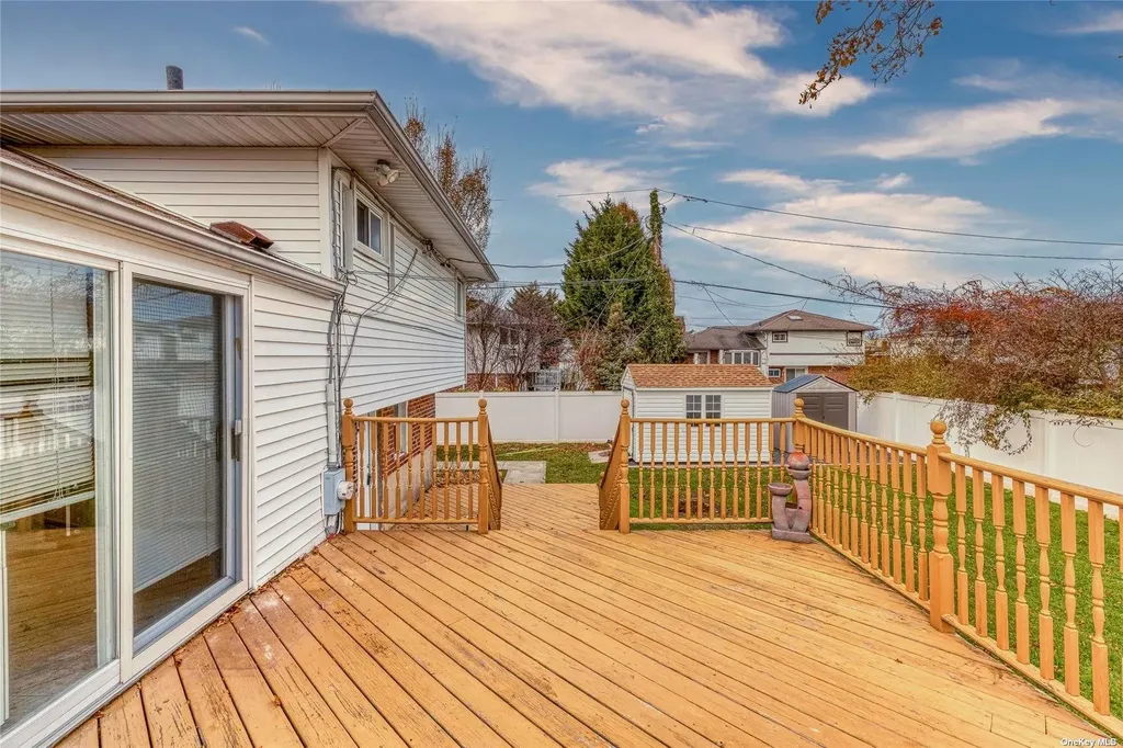 4 Kent Place Plainview NY 11803