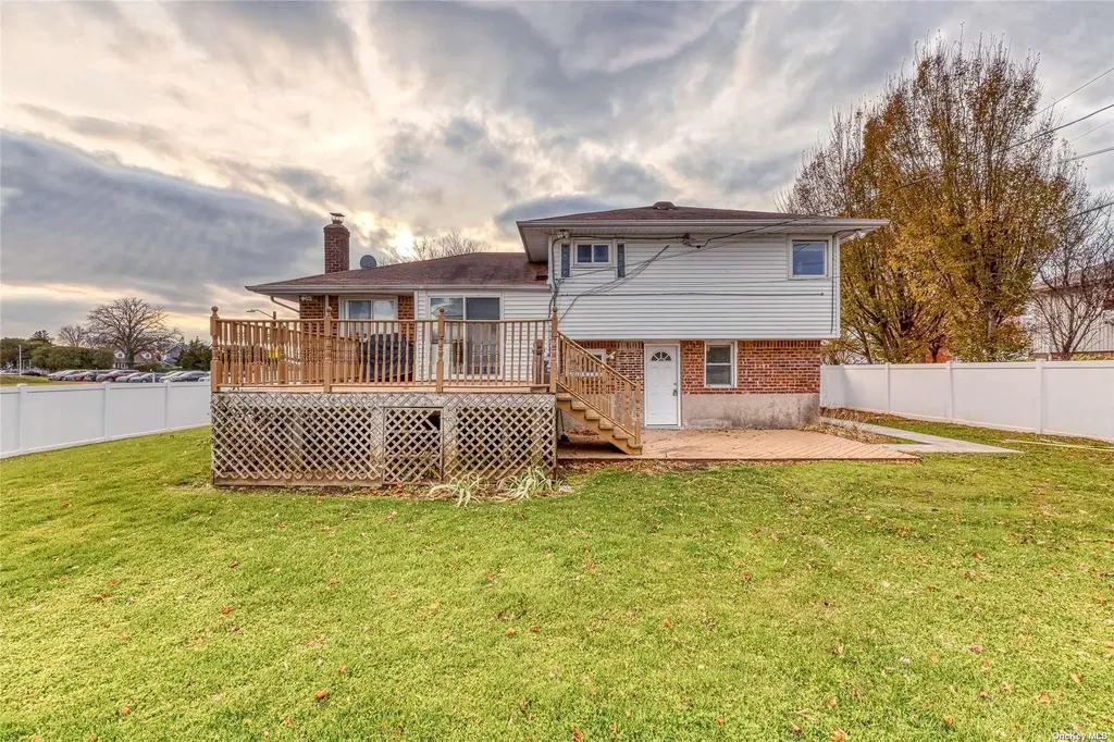 4 Kent Place Plainview NY 11803