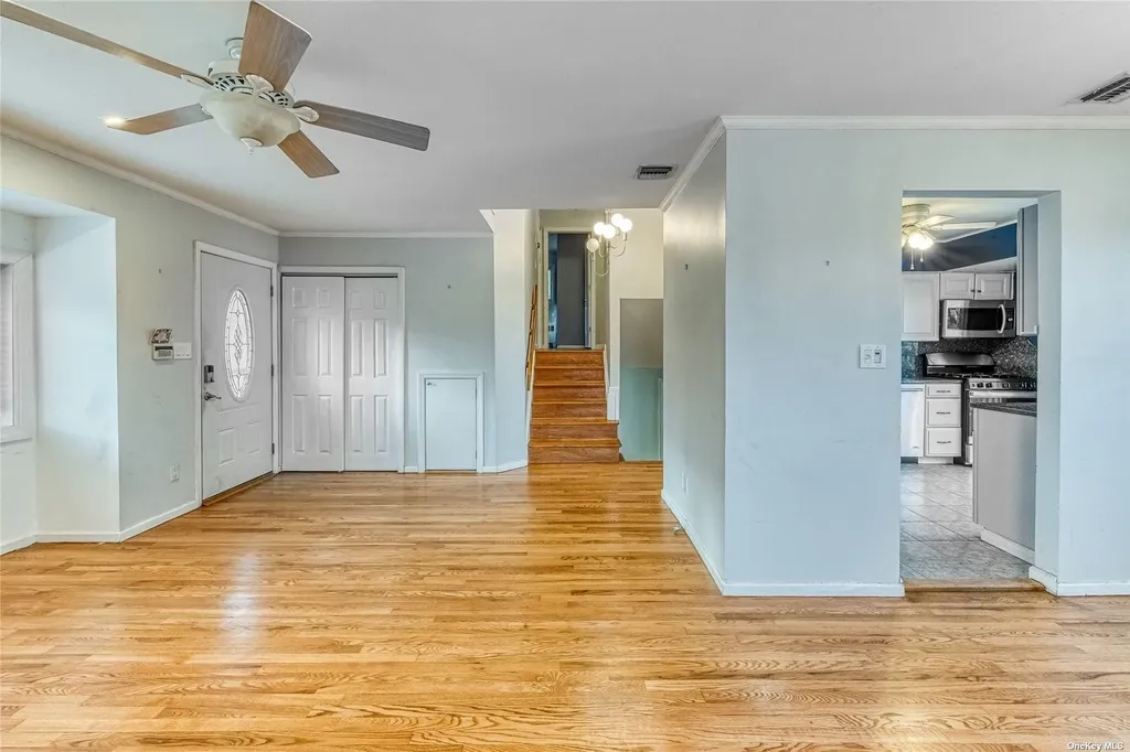 4 Kent Place Plainview NY 11803