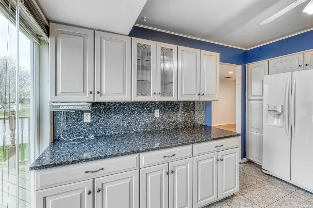 4 Kent Place Plainview NY 11803