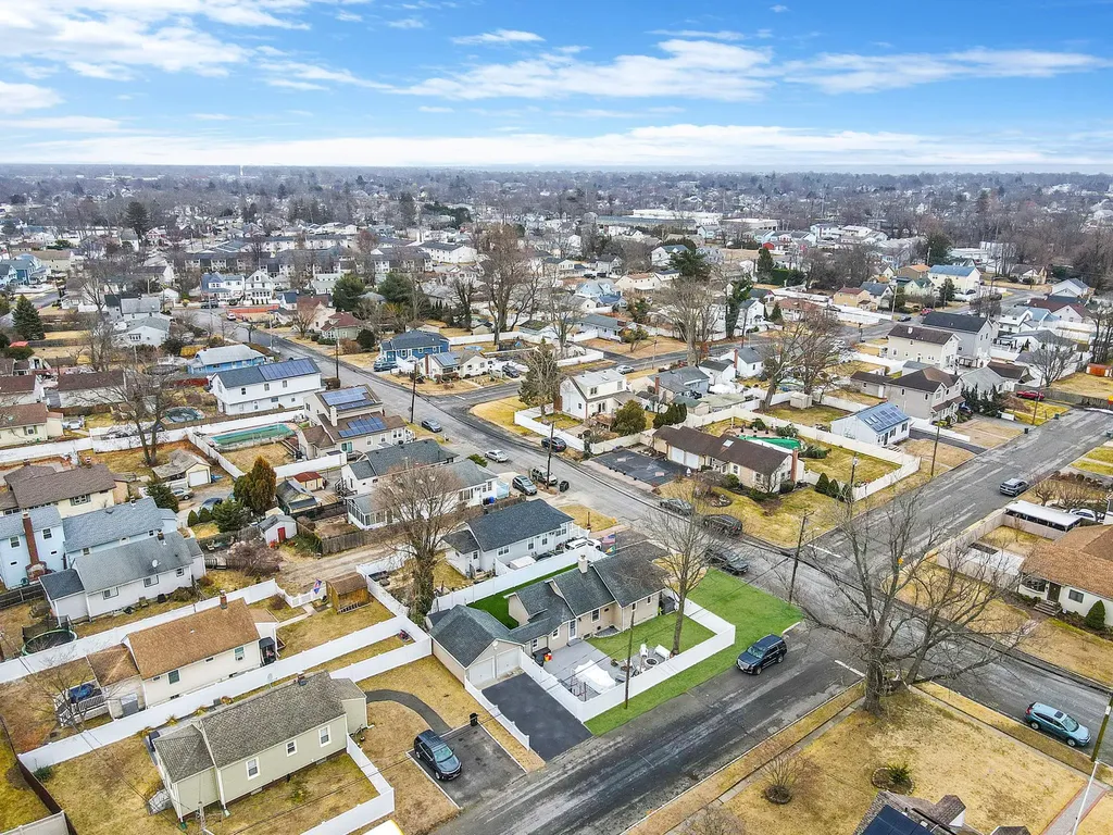 109 Muncy Avenue West Babylon NY 11704