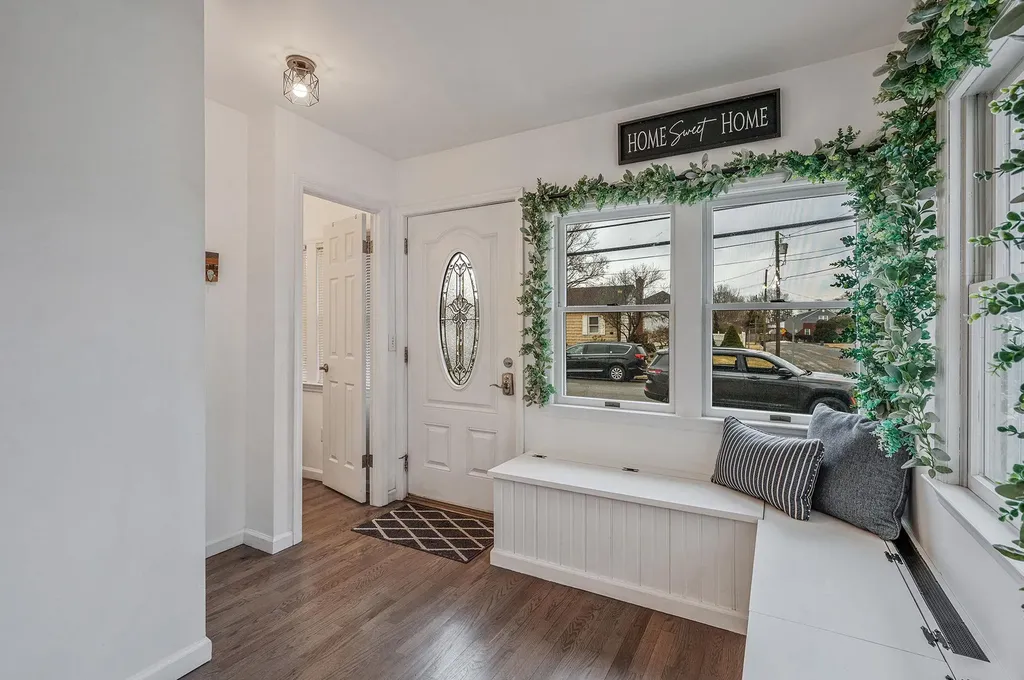 109 Muncy Avenue West Babylon NY 11704