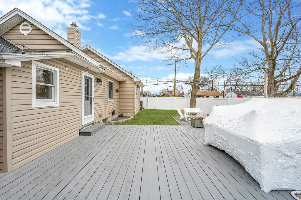 109 Muncy Avenue West Babylon NY 11704