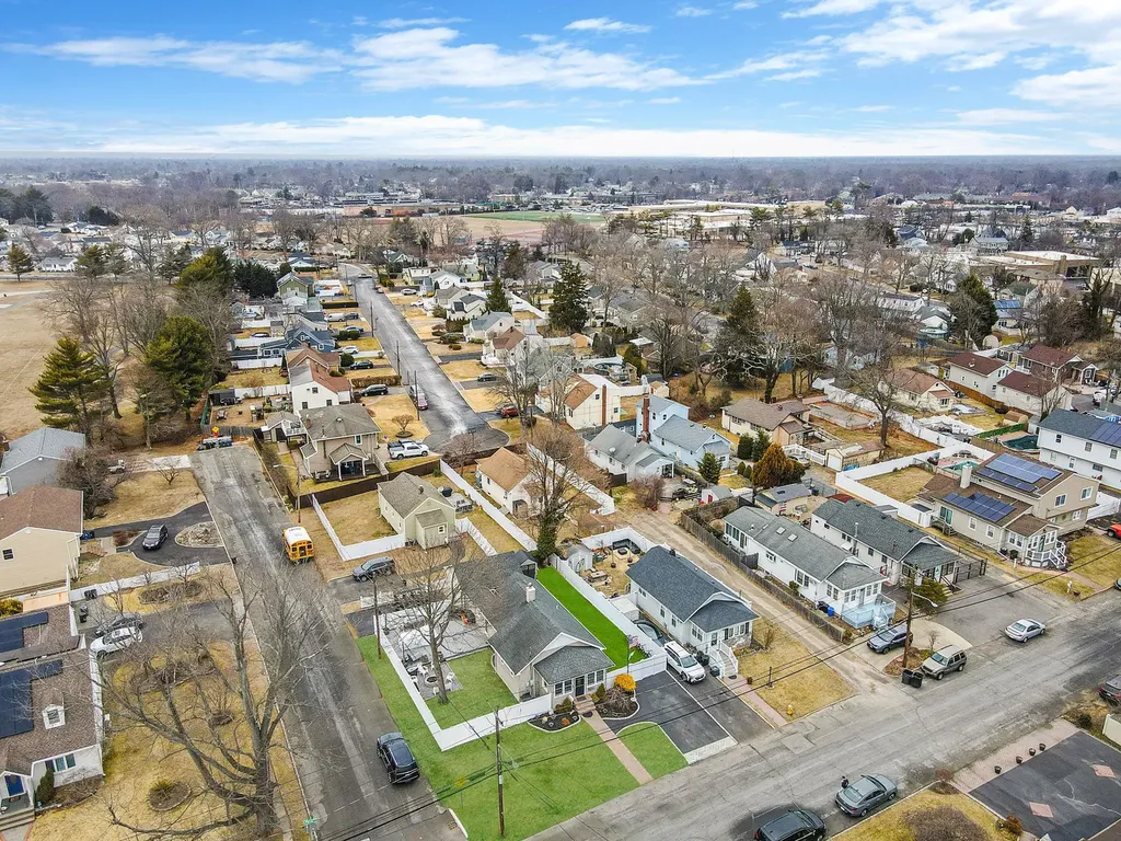 109 Muncy Avenue West Babylon NY 11704