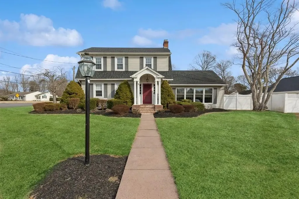 3 Beverly Avenue Brookhaven NY 11772