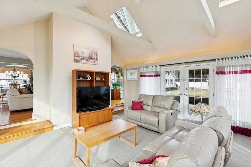 3 Beverly Avenue East Patchogue NY 11772