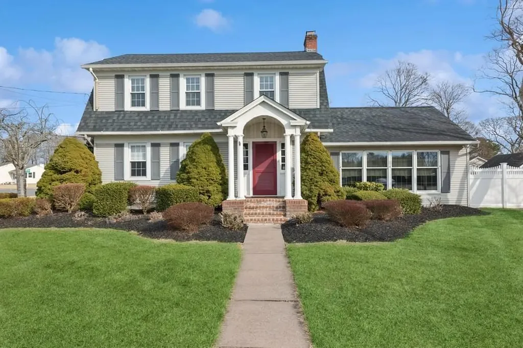 3 Beverly Avenue East Patchogue NY 11772