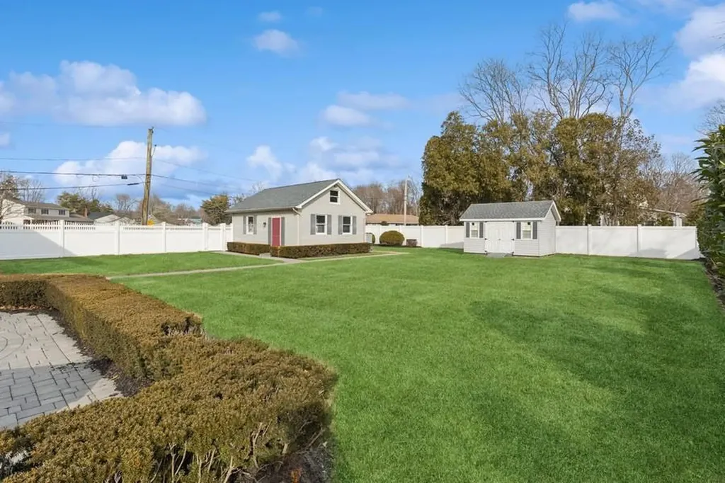 3 Beverly Avenue East Patchogue NY 11772