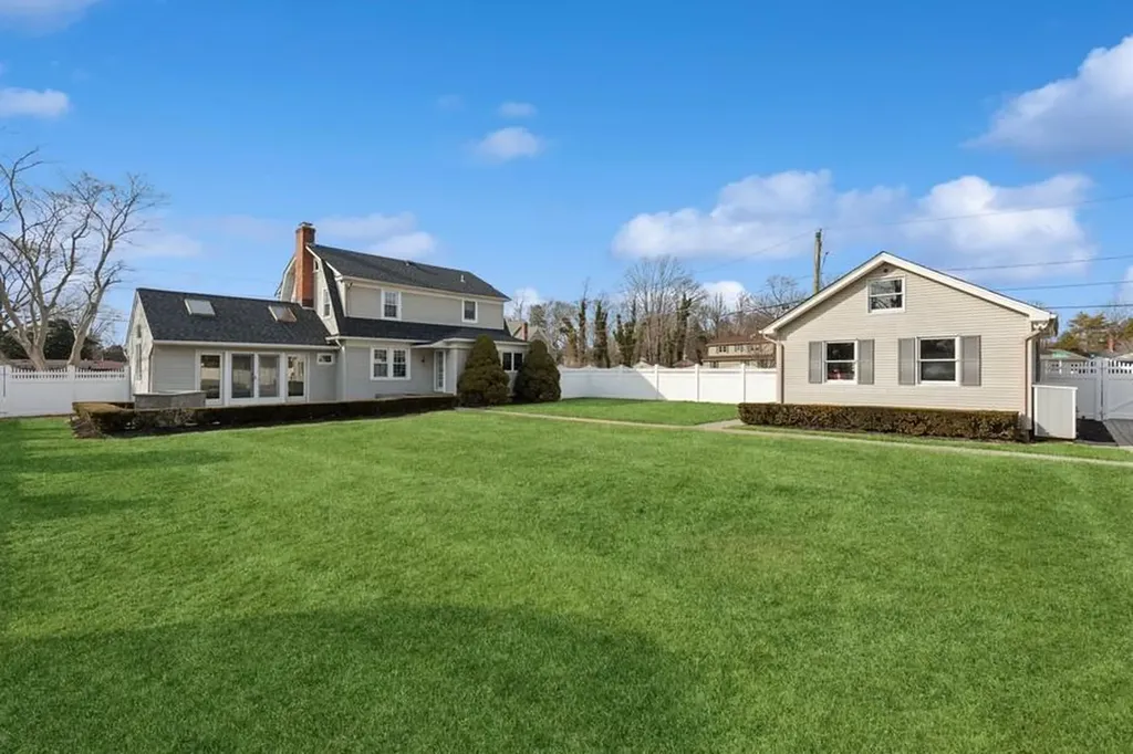 3 Beverly Avenue East Patchogue NY 11772