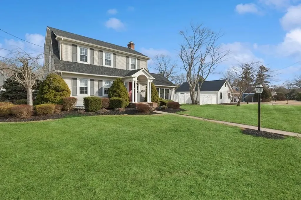 3 Beverly Avenue East Patchogue NY 11772
