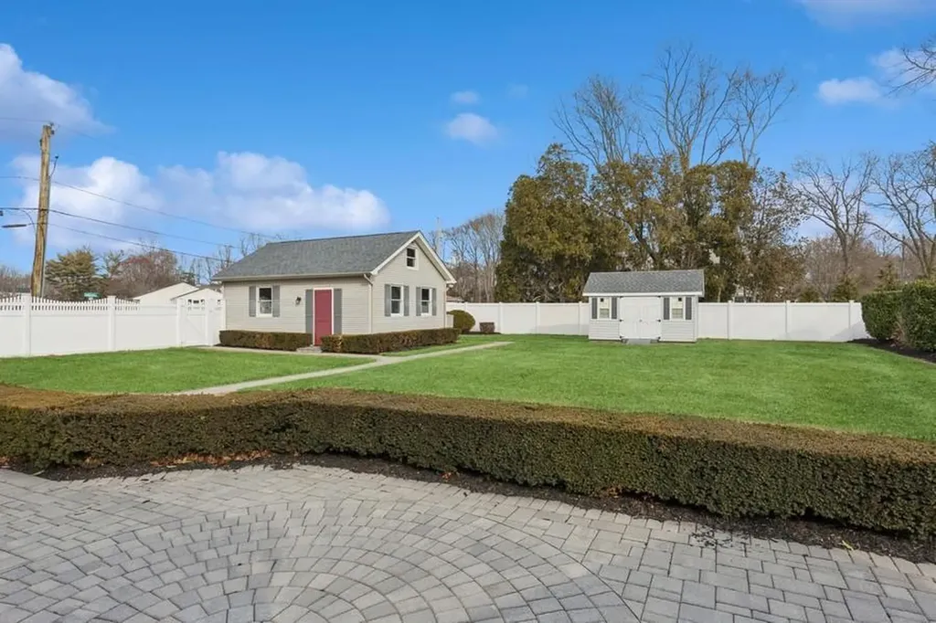 3 Beverly Avenue East Patchogue NY 11772