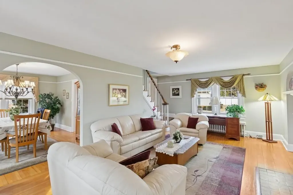 3 Beverly Avenue East Patchogue NY 11772