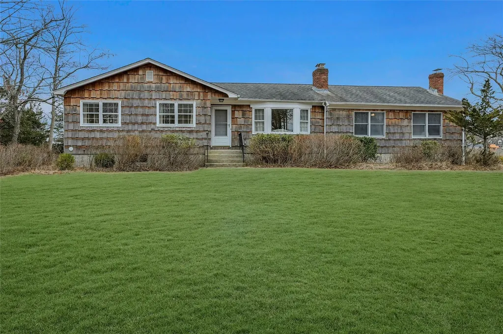 6060 Main Bayview Road Southold NY 11971