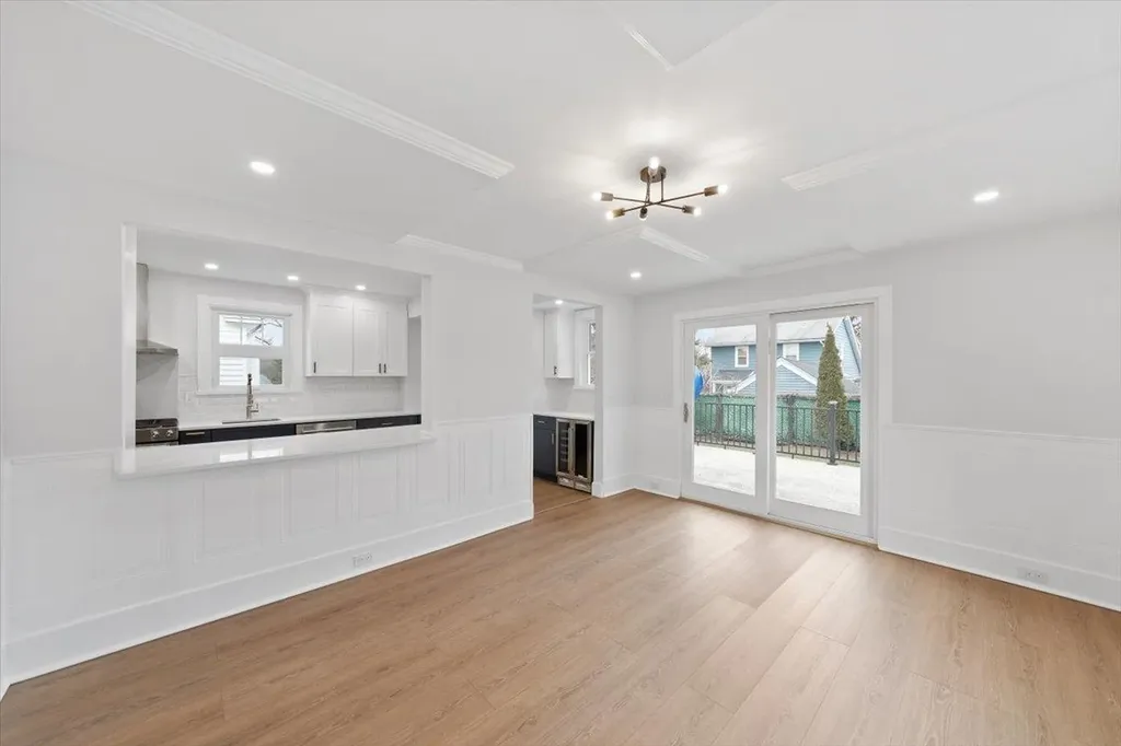 496 Carol Place Pelham NY 10803