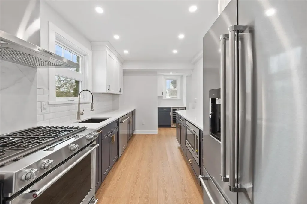 496 Carol Place Pelham NY 10803