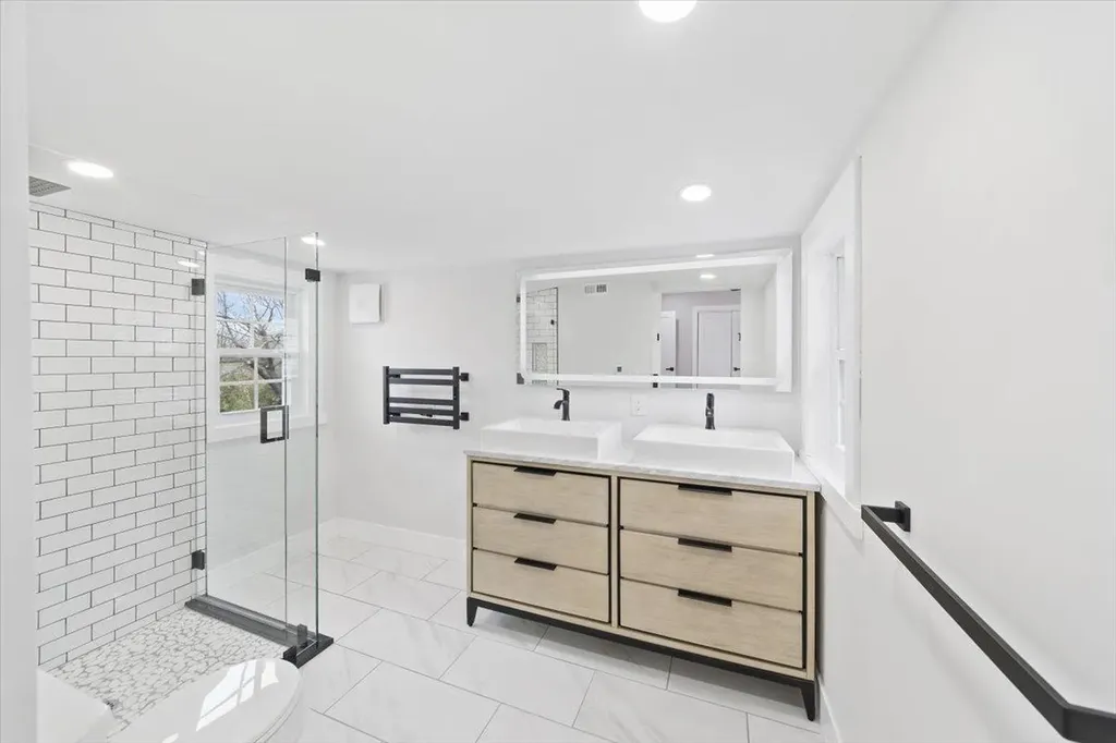 496 Carol Place Pelham NY 10803