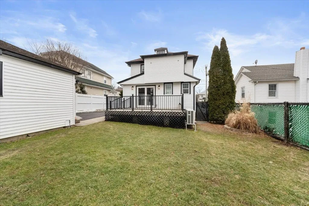 496 Carol Place Pelham NY 10803