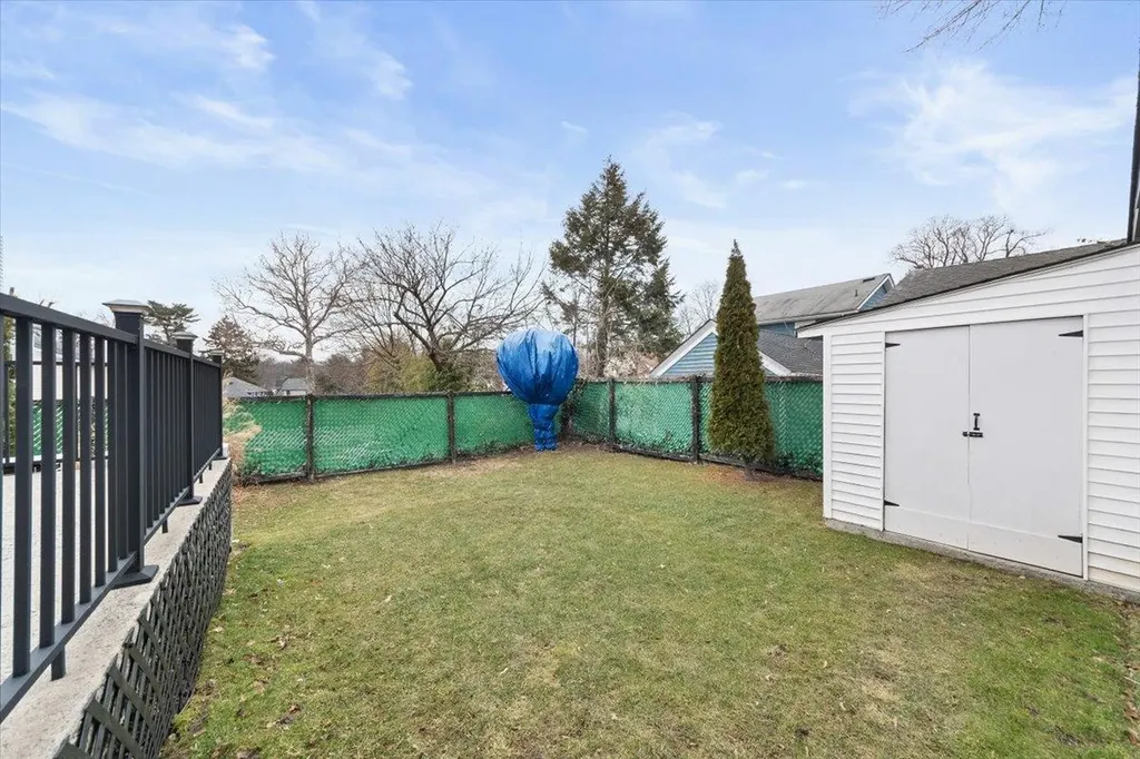 496 Carol Place Pelham NY 10803